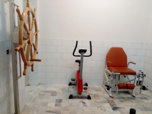 عکس کلینیک فیزیوتراپی ارم میبد 