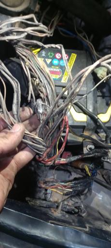 عکس سیم کشی برق و دیاگ عسکری