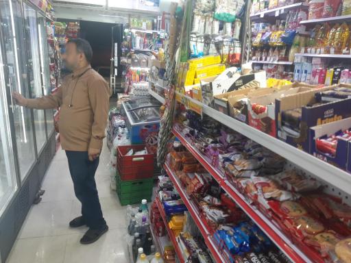 عکس سوپر مارکت ولیعصر