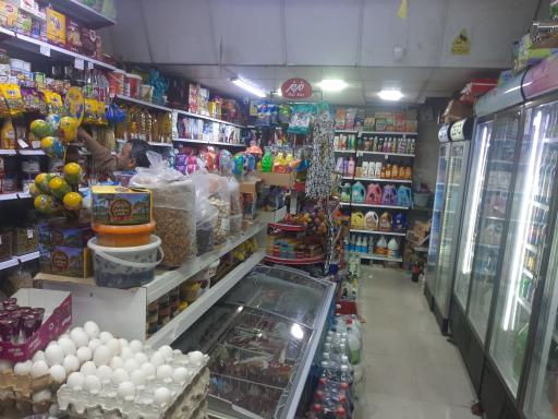 عکس سوپر مارکت ولیعصر