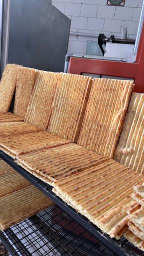 نانوایی بربری شبانه روزی بانان