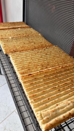 عکس نانوایی بربری شبانه روزی بانان