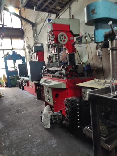 عکس سرسیلندر و سوپاپ تراشی کمال 