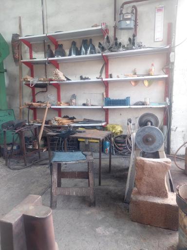 عکس تولیدات وسایل کشاورزی ارجمند