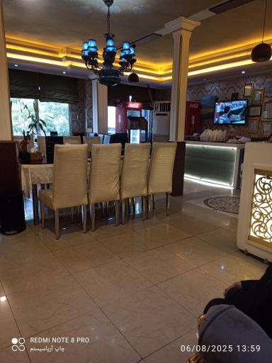 رستوران اقبالی