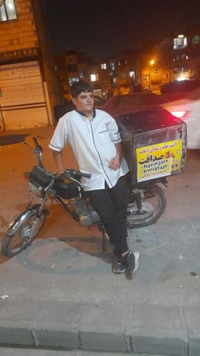 عکس کترینگ و آشپز خانه صداقت