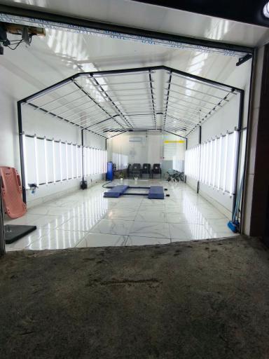 عکس مرکز تشخیص رنگ کارشناس پلاس