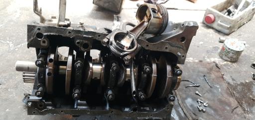 عکس اتو مکانیک و جلوبندی کیوان