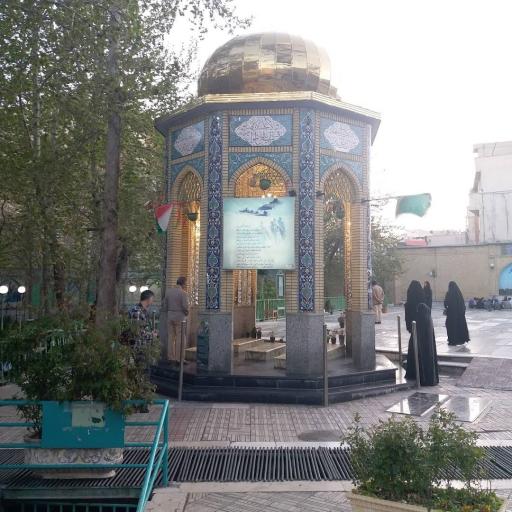 عکس گلزار شهدای باغ فیض