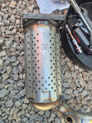 عکس پخش اگزوز میلاد