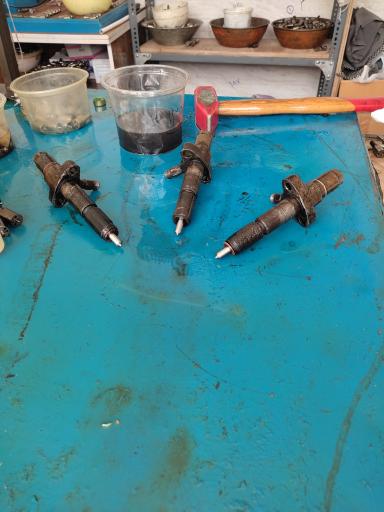 عکس تعمیرات سوزن پمپ و انژکتور دیزل 