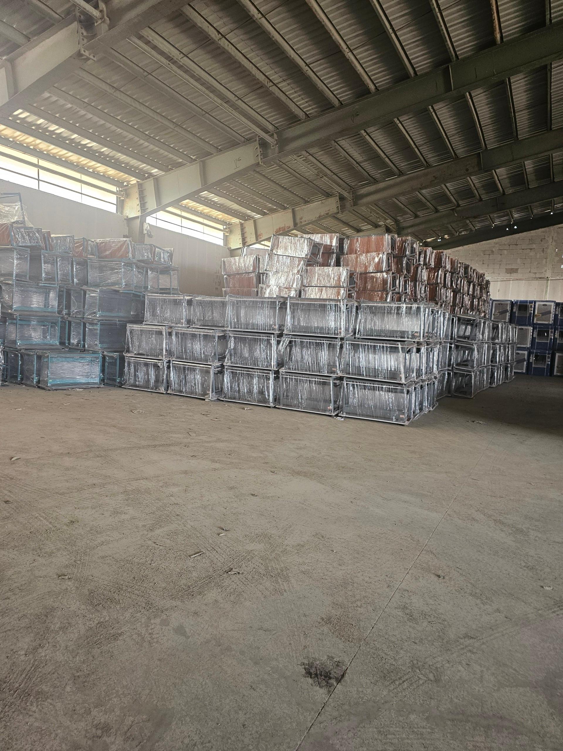 عکس انبار اداره نوسازی مدارس خراسان رضوی