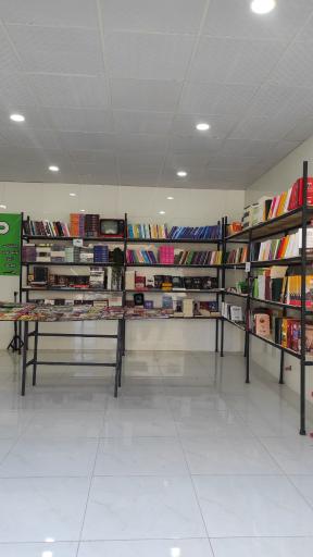 عکس فروشگاه کتاب فروغ