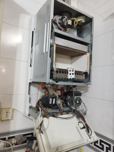 عکس تعمیرگاه پکیج و لوازم خانگی گازسوز 