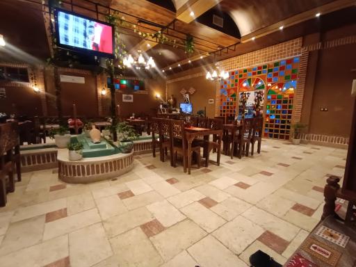 عکس رستوران اریکه ایرانیان شاهرود