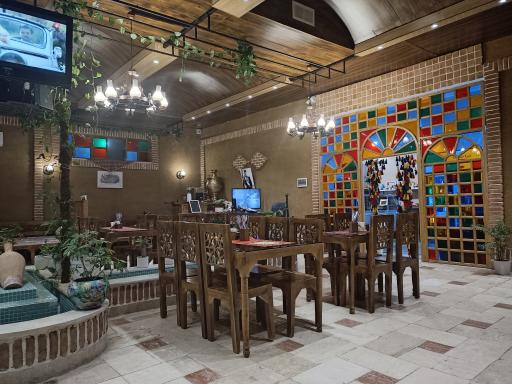 عکس رستوران اریکه ایرانیان شاهرود