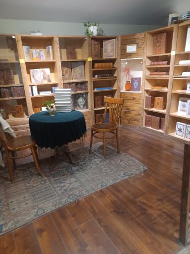 عکس شهر کتاب بابل