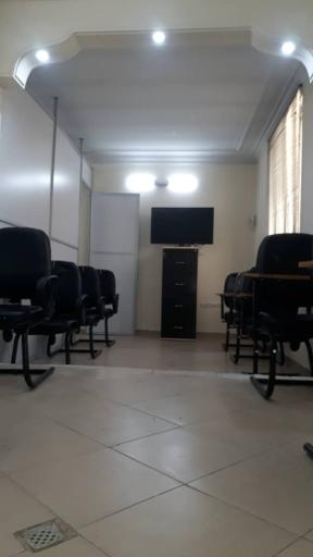 عکس آکادمی زبان استار 