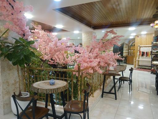 عکس فروشگاه ملک خاتون