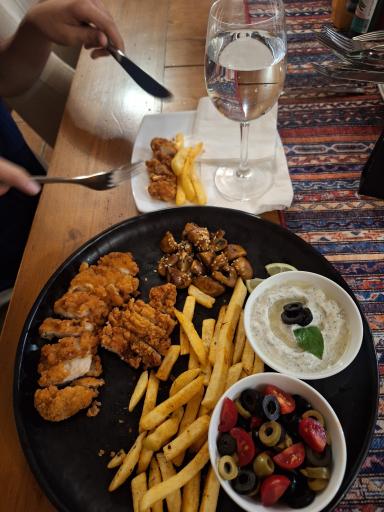 عکس کافه رستوران ماته