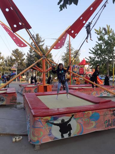 عکس زمین بازی کودکان