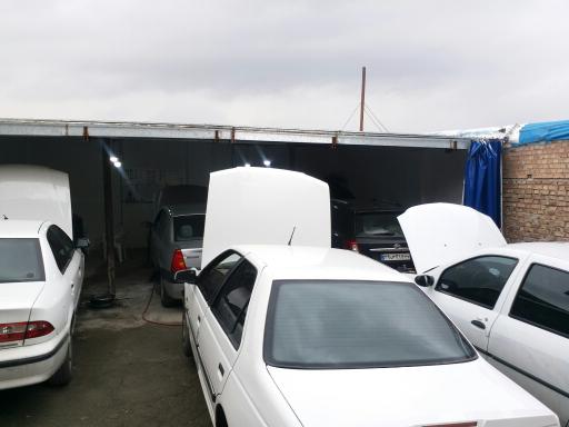عکس تعمیرگاه مکانیکی لوگان