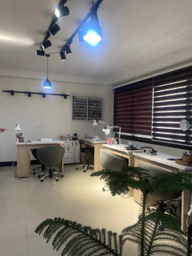 عکس سالن زیبایی کاژه