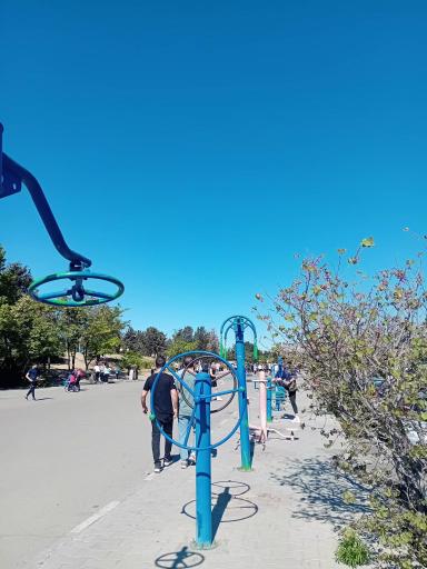عکس وسایل ورزشی پارک پردیسان