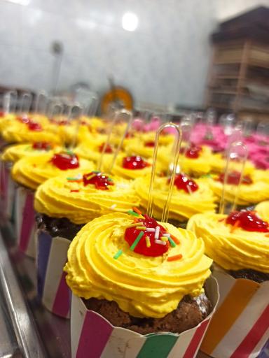 عکس شیرینی سرای نورالقائم