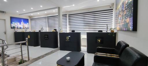 عکس سفیر خودرو آذرخش 