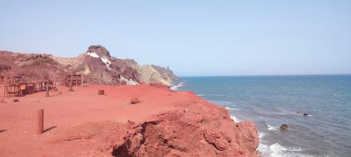عکس ساحل خاک سرخ