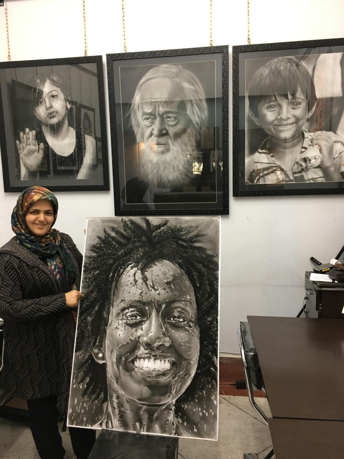 عکس گالری هنری سایه ها