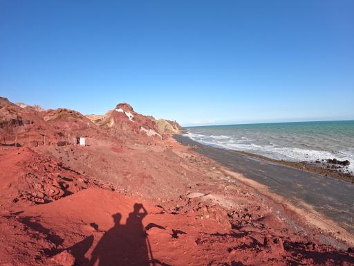 عکس ساحل خاک سرخ