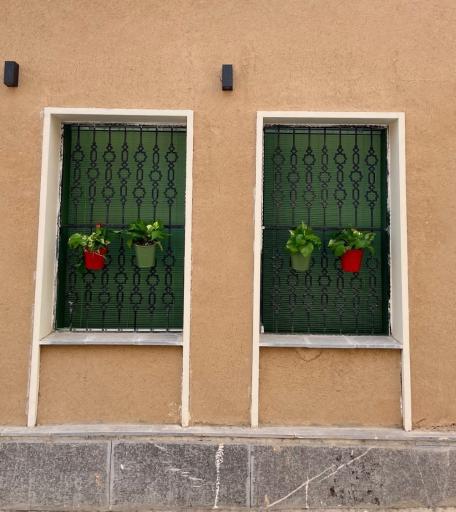 عکس طاج استودیو