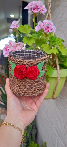 عکس صنایع دستی حصیری دختر شمالی