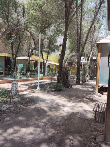 عکس باغ رستوران دربار