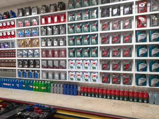 عکس تعویض روغن زارع