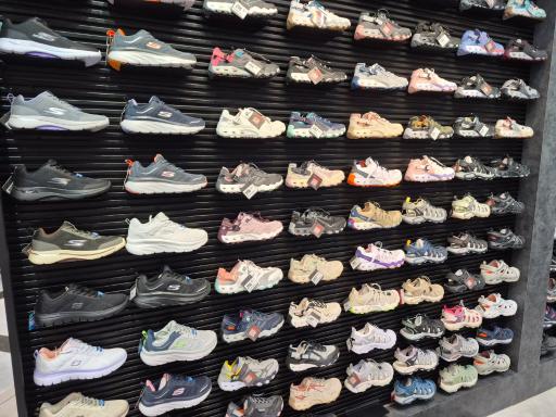 عکس فروشگاه کفش آی رانر(شعبه اصلی)
