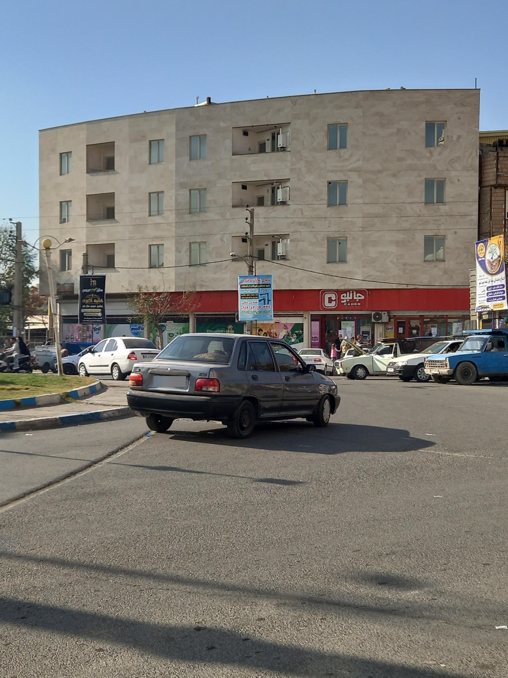 عکس فروشگاه‌ زنجیره‌ای جانبو شعبه احمدآباد