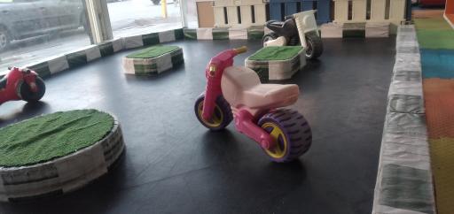 عکس خانه بازی میکی 