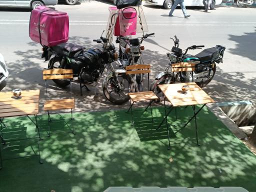 عکس کافه دخانیات تاج