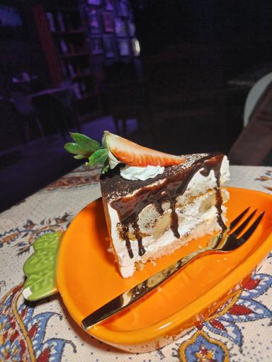 عکس کافه کتاب کاژه