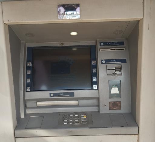 عکس خودپرداز بانک پاسارگاد 