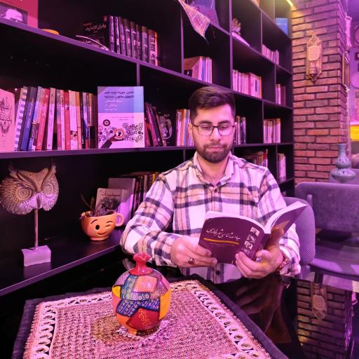 عکس کافه کتاب کاژه