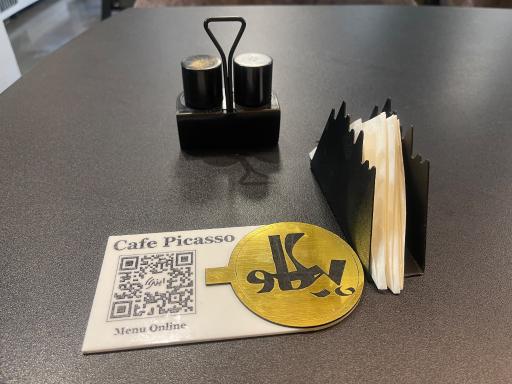 عکس کافه پیکاسو