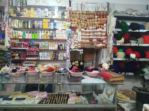 عکس خرازی و لوازم آرایشی اکیلا