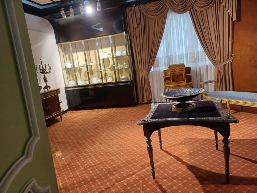 عکس کاخ شمس (موزه پوشاک سلطنتی)