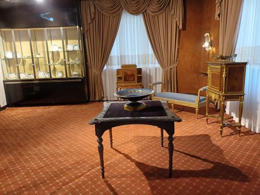 عکس کاخ شمس (موزه پوشاک سلطنتی)