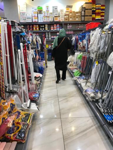 عکس فروشگاه زنجیره ای رنگ و ابزار زبرنگ