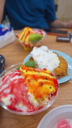 عکس شیرینی سرای ولی عصر(ع)